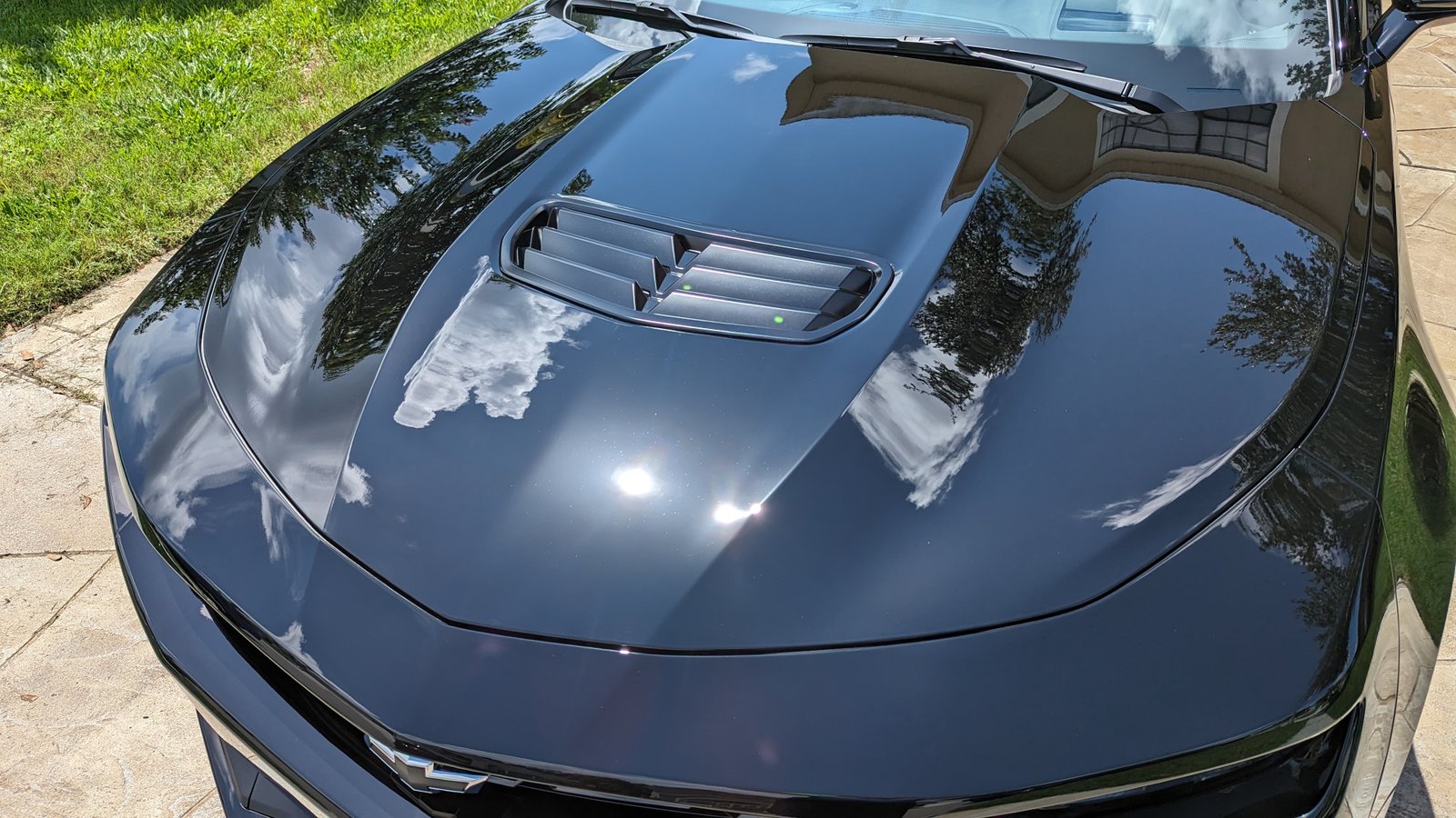 polished and ceramic coated chevy camaro ss